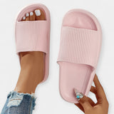 Copati za dom in plažo