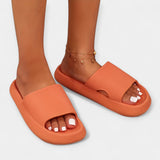 Copati za dom in plažo