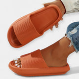 Copati za dom in plažo