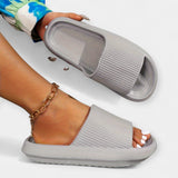 Copati za dom in plažo