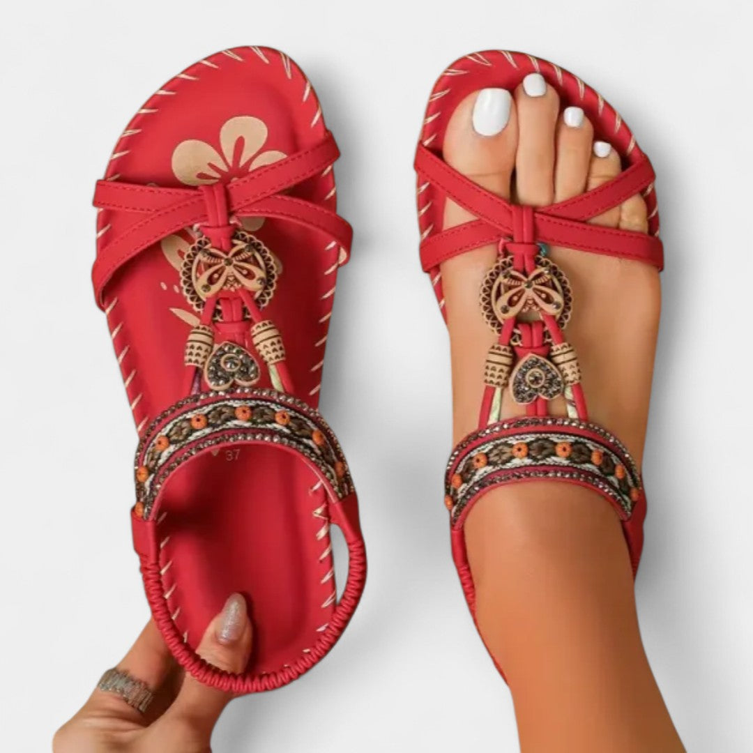 Ariadna - Ortopedske sandale, ki združujejo udobje in brezčasno eleganco